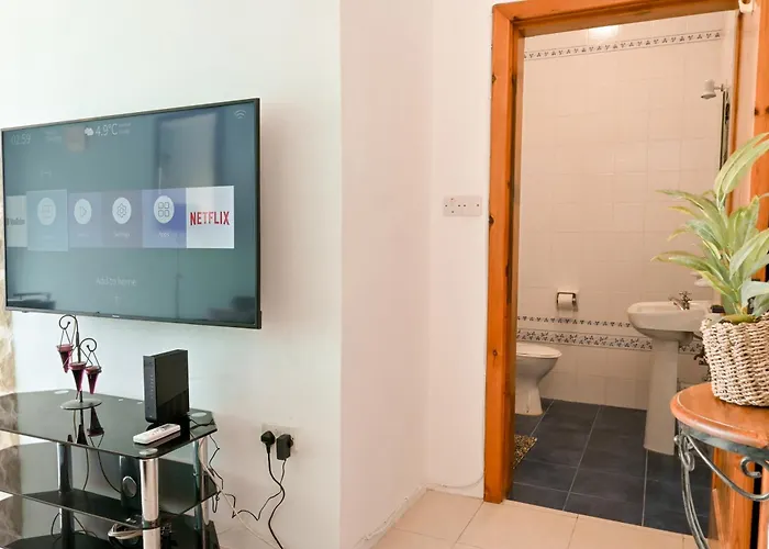 Apartment Seaview 5mn From Sea Xemxija - Happy