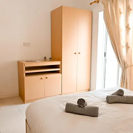 Seaview 5mn From Sea Xemxija - Happy