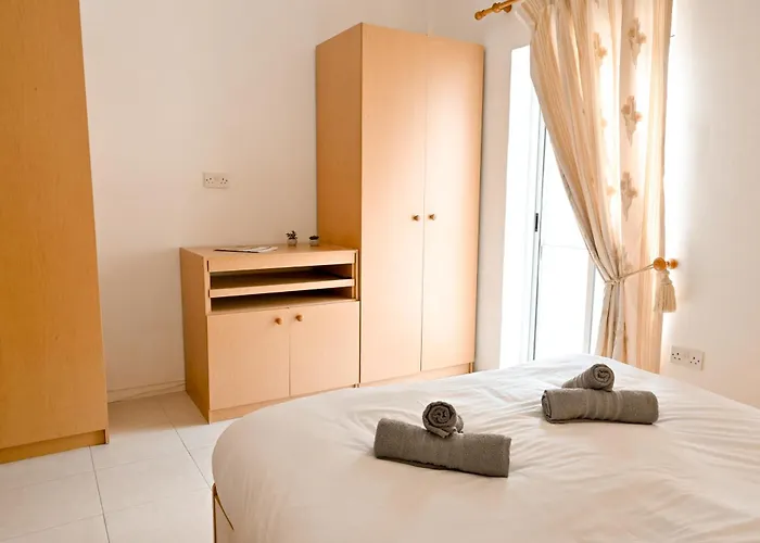 Seaview 5mn From Sea Xemxija - Happy